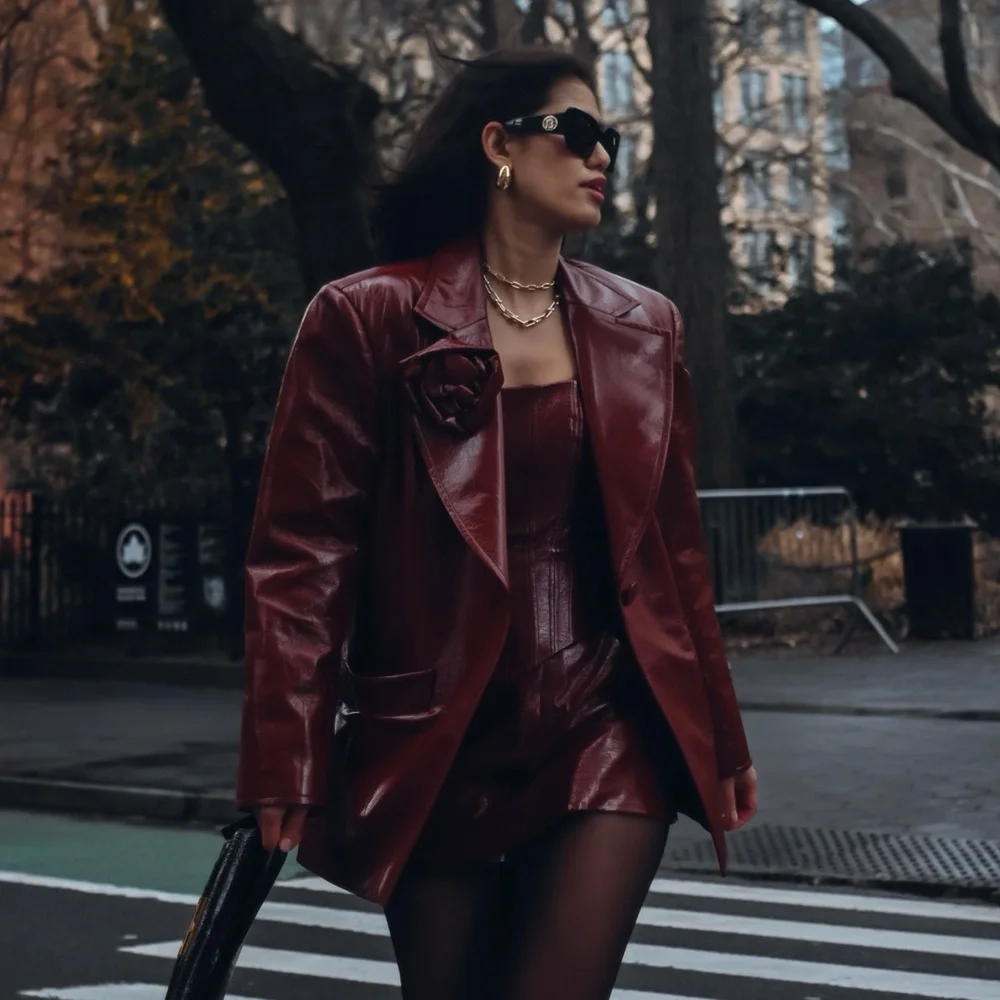 Burberry Black Cat-Eye Sunglasses with Brown Case